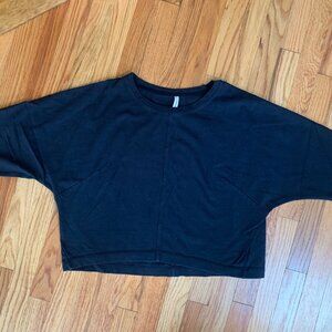 Black t-shirt - The Group by Babaton - Aritzia - small